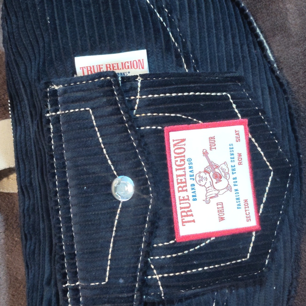 True Religion - Picture 4 of 5